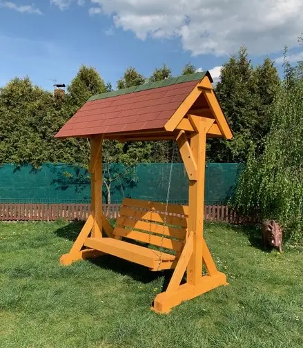 První snímek houpačky