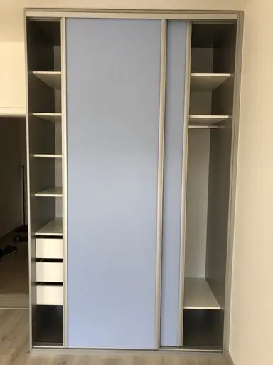 Druhý snímek skříně